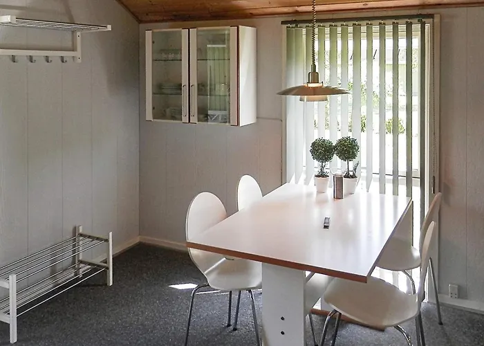 4 Person In Grindsted-by Traum *